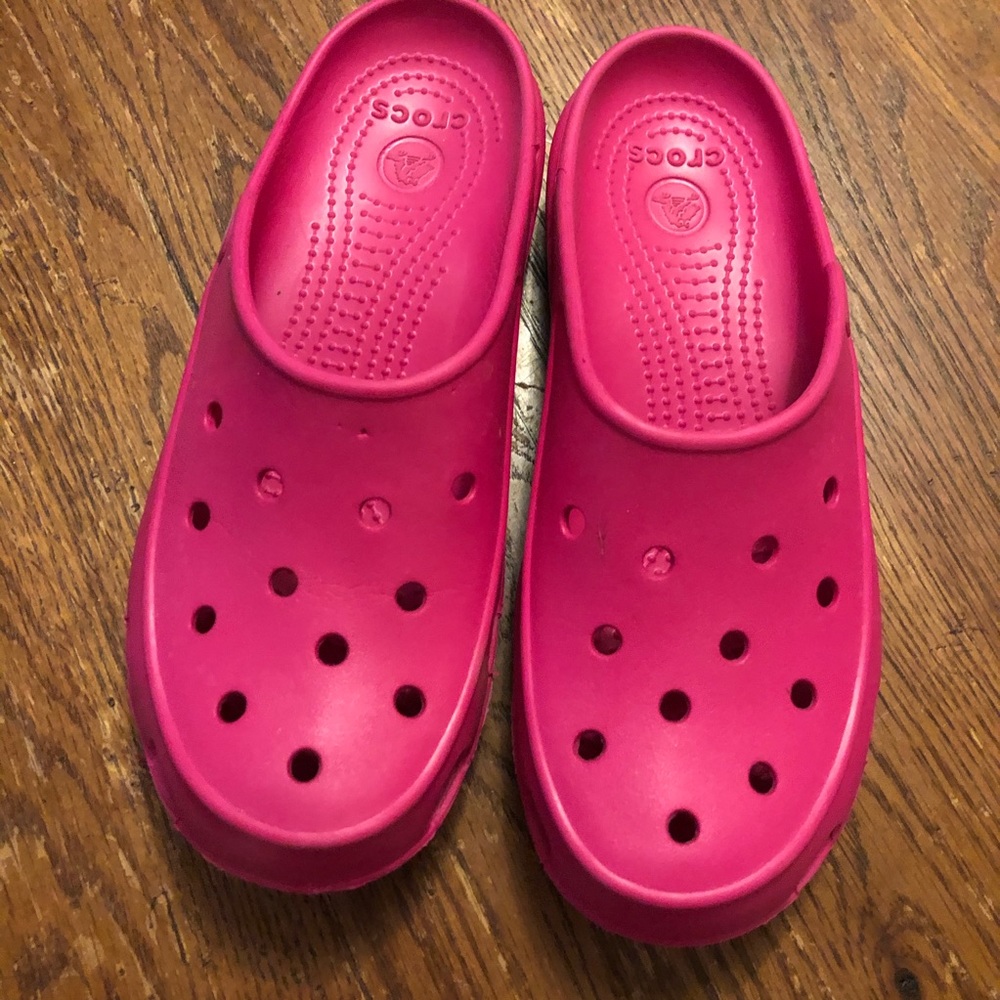 Pink Crocs Women’s size 7